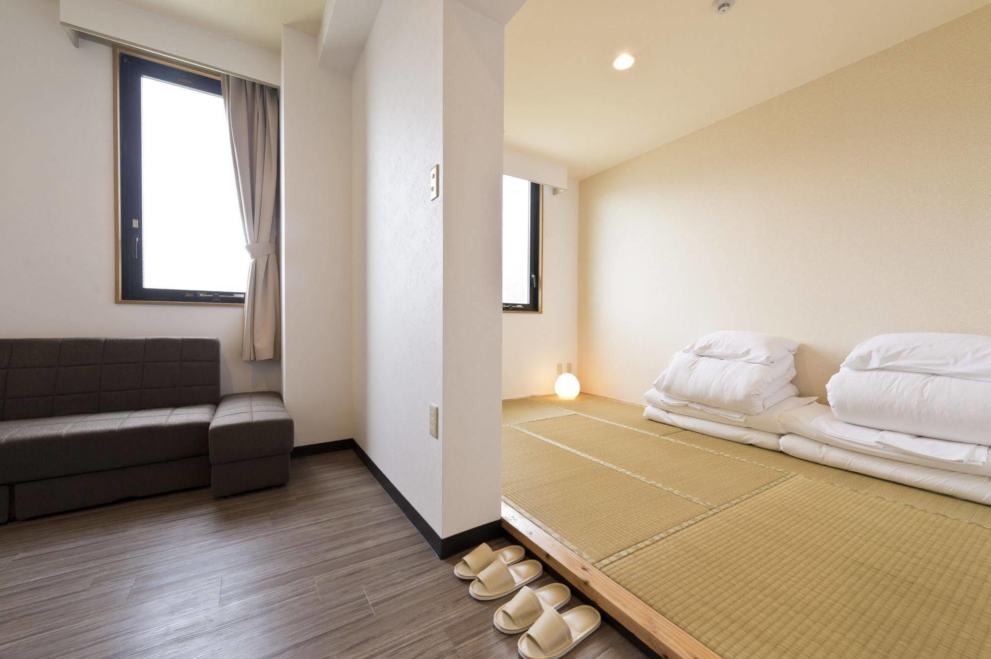 Pangoo Onna Japanese Style Hotel Bagian luar foto